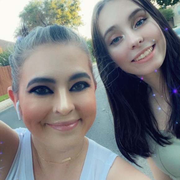 Meet your Posher, Brandy - Picture 6 of 7